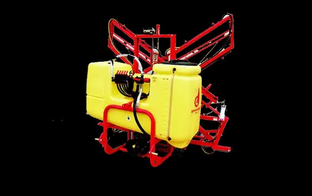 U srcu poljoprivrednih polja, nošene prskalice AGS 330 i AGS 440 L krase se svojom pouzdanošću i funkcionalnošću.