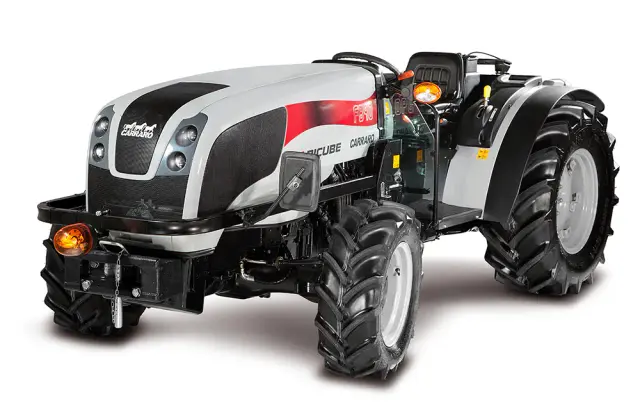 Modeli traktora 80FB i 90FB imaju istog proizvođača motora i tip motora, FPT F5C (EURO IIIA), ali se razlikuju u nekoliko karakteristika.